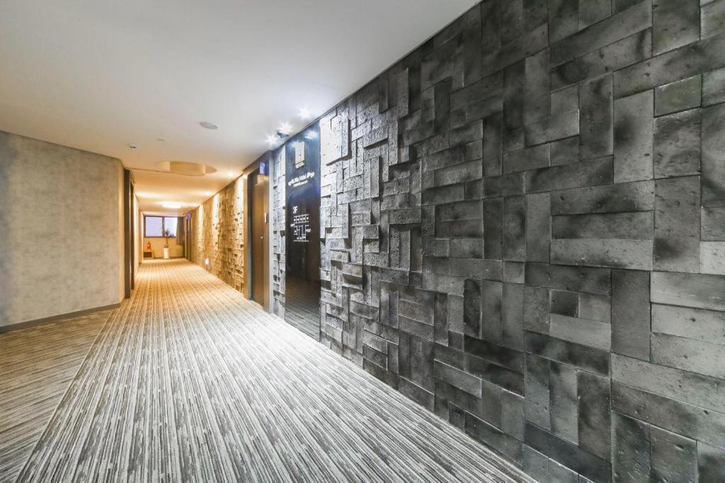 Geoje Win Hotel Екстер'єр фото