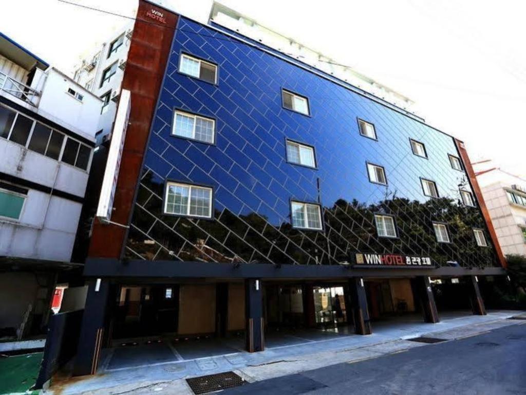 Geoje Win Hotel Екстер'єр фото