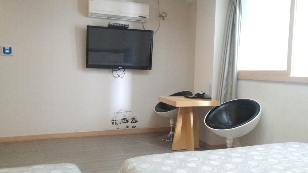 Geoje Win Hotel Номер фото